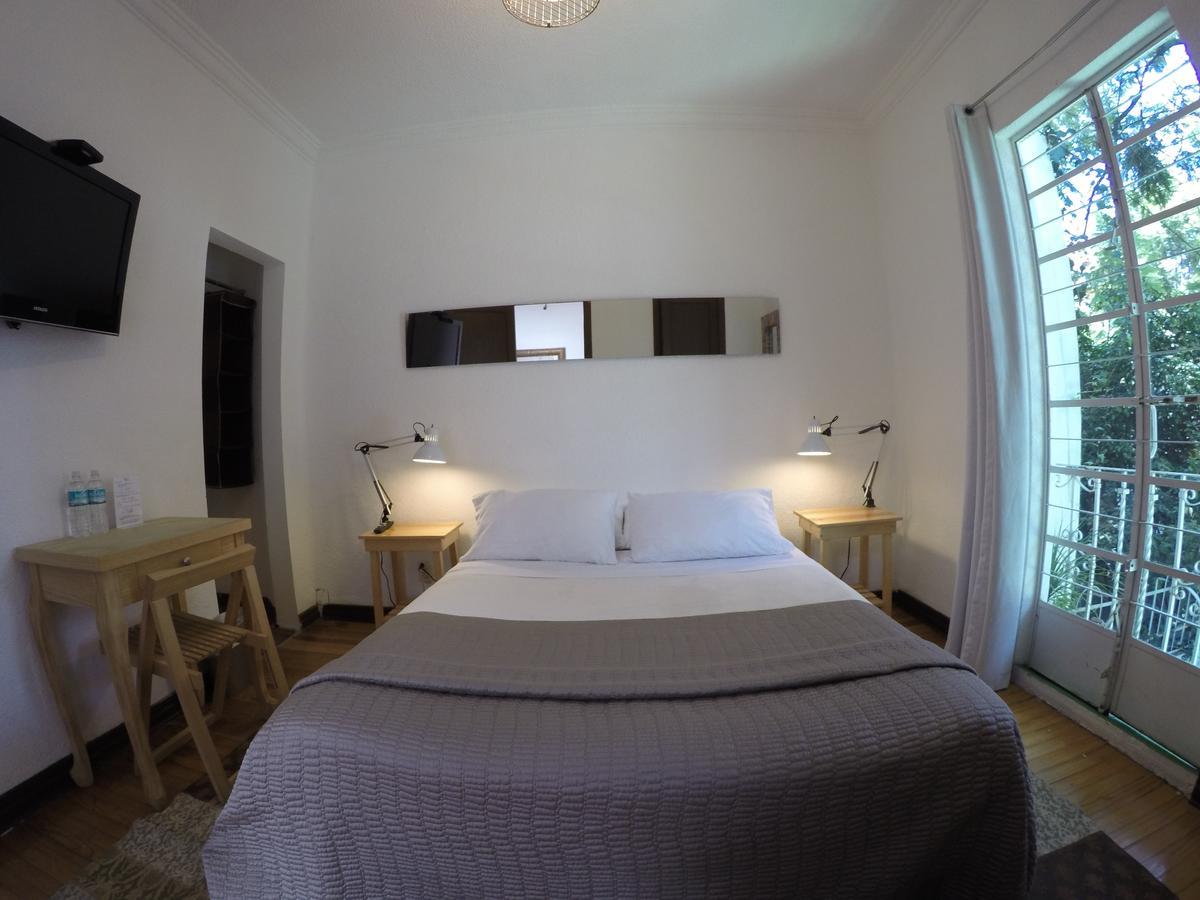 Chambre Lit Queen-Size avec Balcon