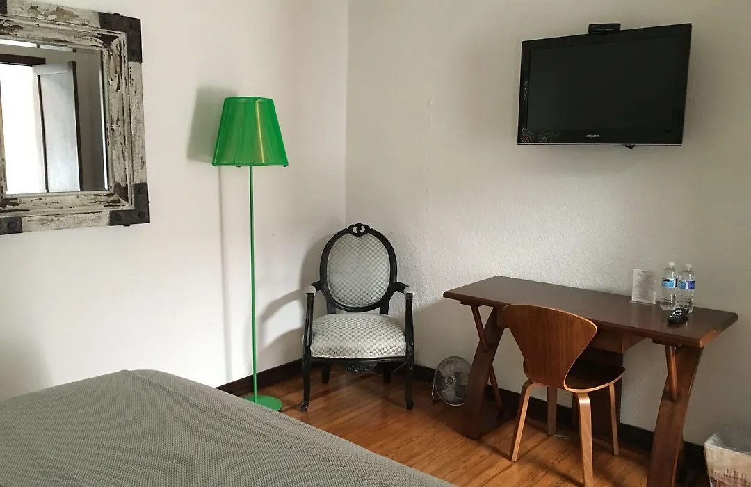 Distrito Condesa Rooms And Studios-1